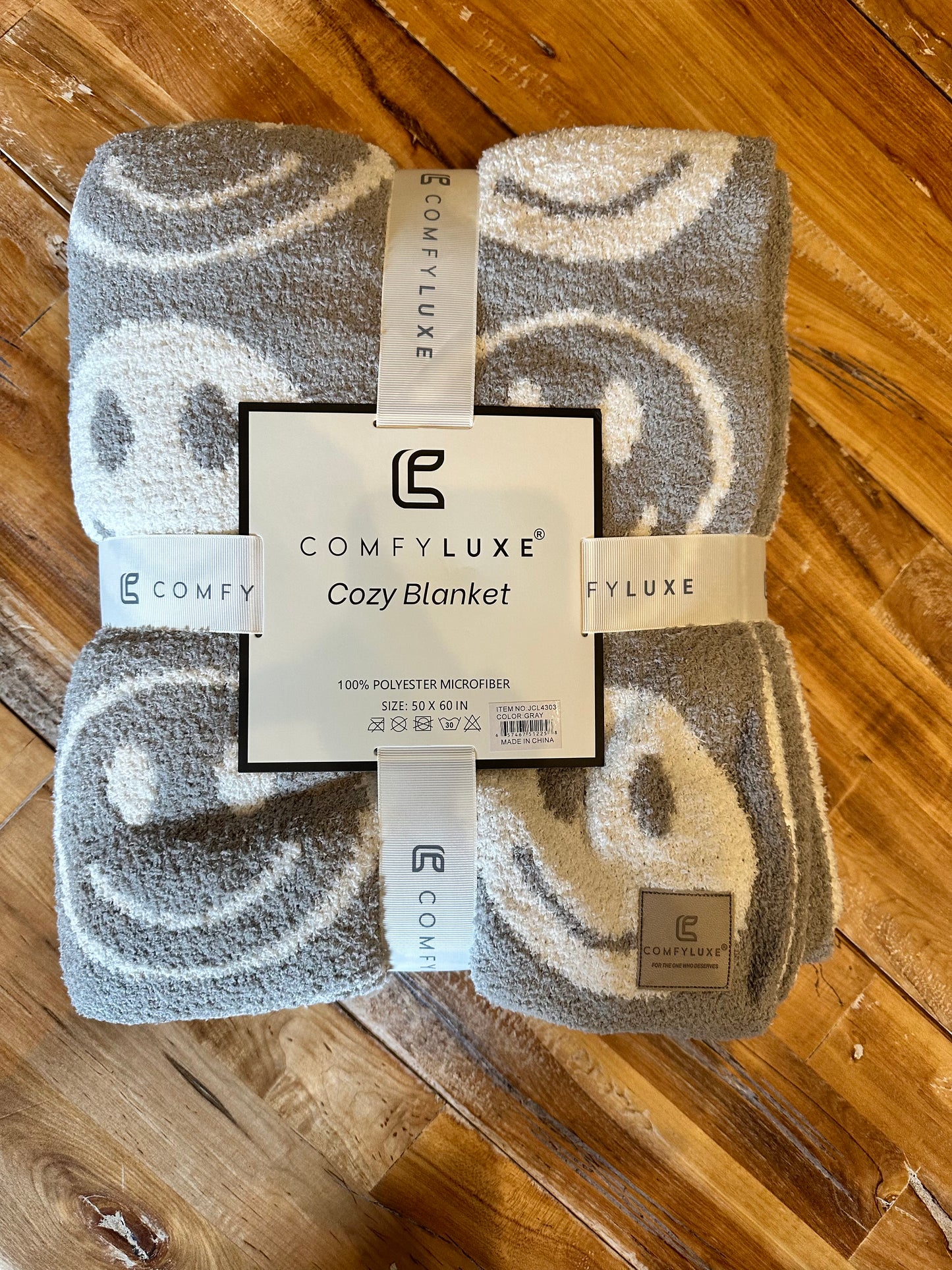 ComfyLuxe Throw Blanket- Gray Smiley