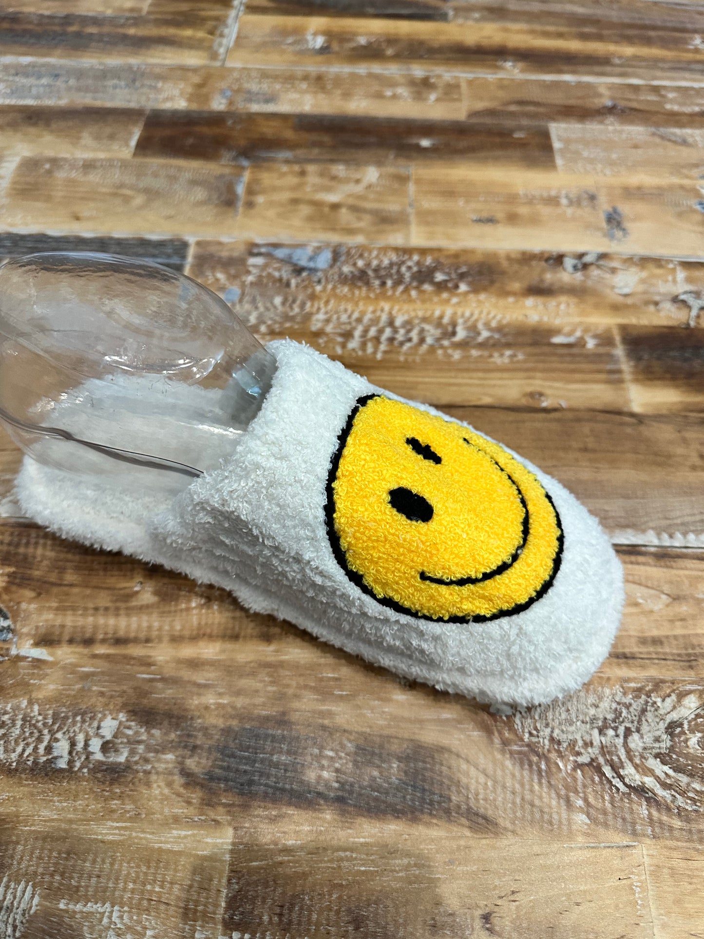 ComfyLuxe Smiley Slippers- Ivory