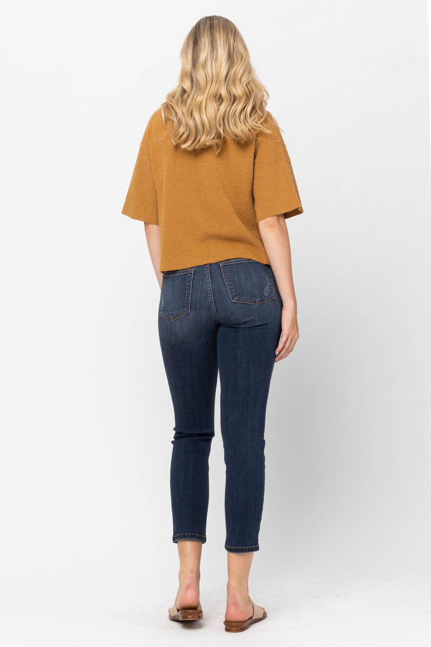 JUDY BLUE® MID-RISE CROPPED RELAXED FIT